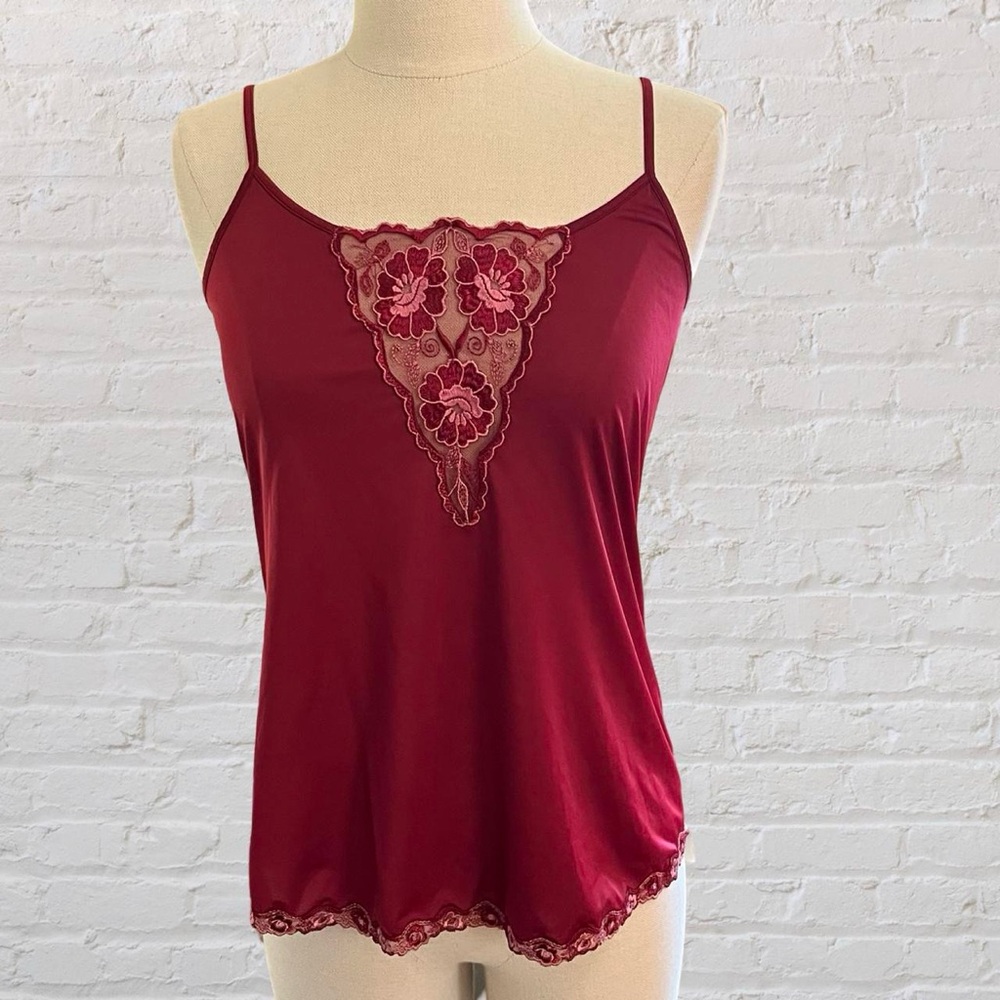 Lace-Accent Burgundy Camisole with Floral Applique - Size Medium